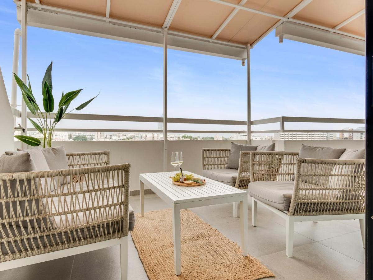 Sanders Coral Court Penthouse - Cute 3-Bedroom Apartment With Balcony リマソール エクステリア 写真