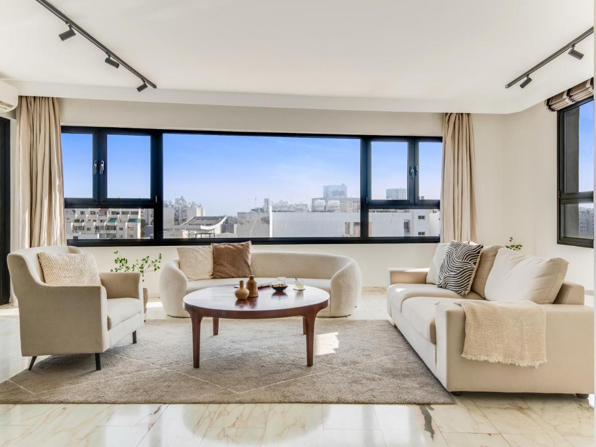 Sanders Coral Court Penthouse - Cute 3-Bedroom Apartment With Balcony リマソール エクステリア 写真