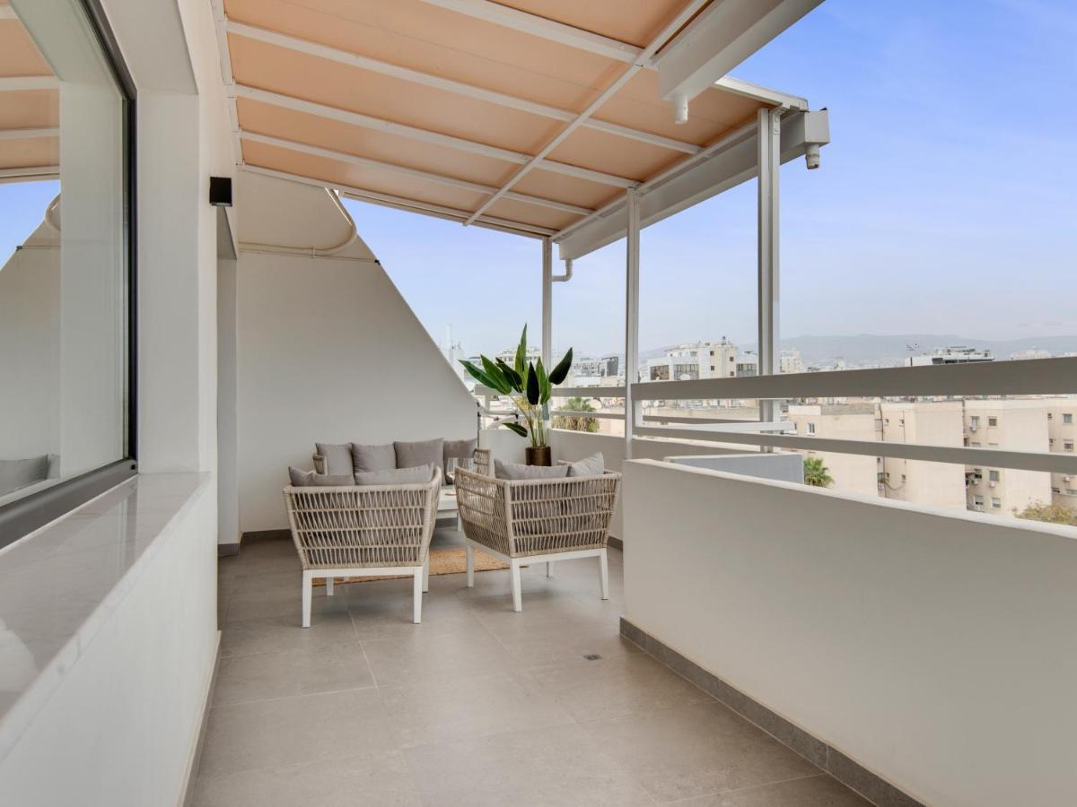 Sanders Coral Court Penthouse - Cute 3-Bedroom Apartment With Balcony リマソール エクステリア 写真