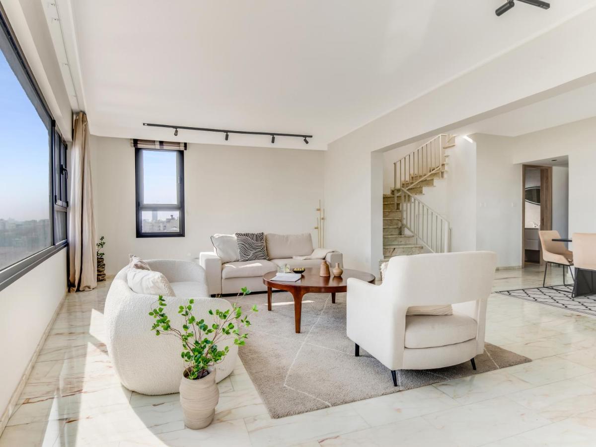 Sanders Coral Court Penthouse - Cute 3-Bedroom Apartment With Balcony リマソール エクステリア 写真
